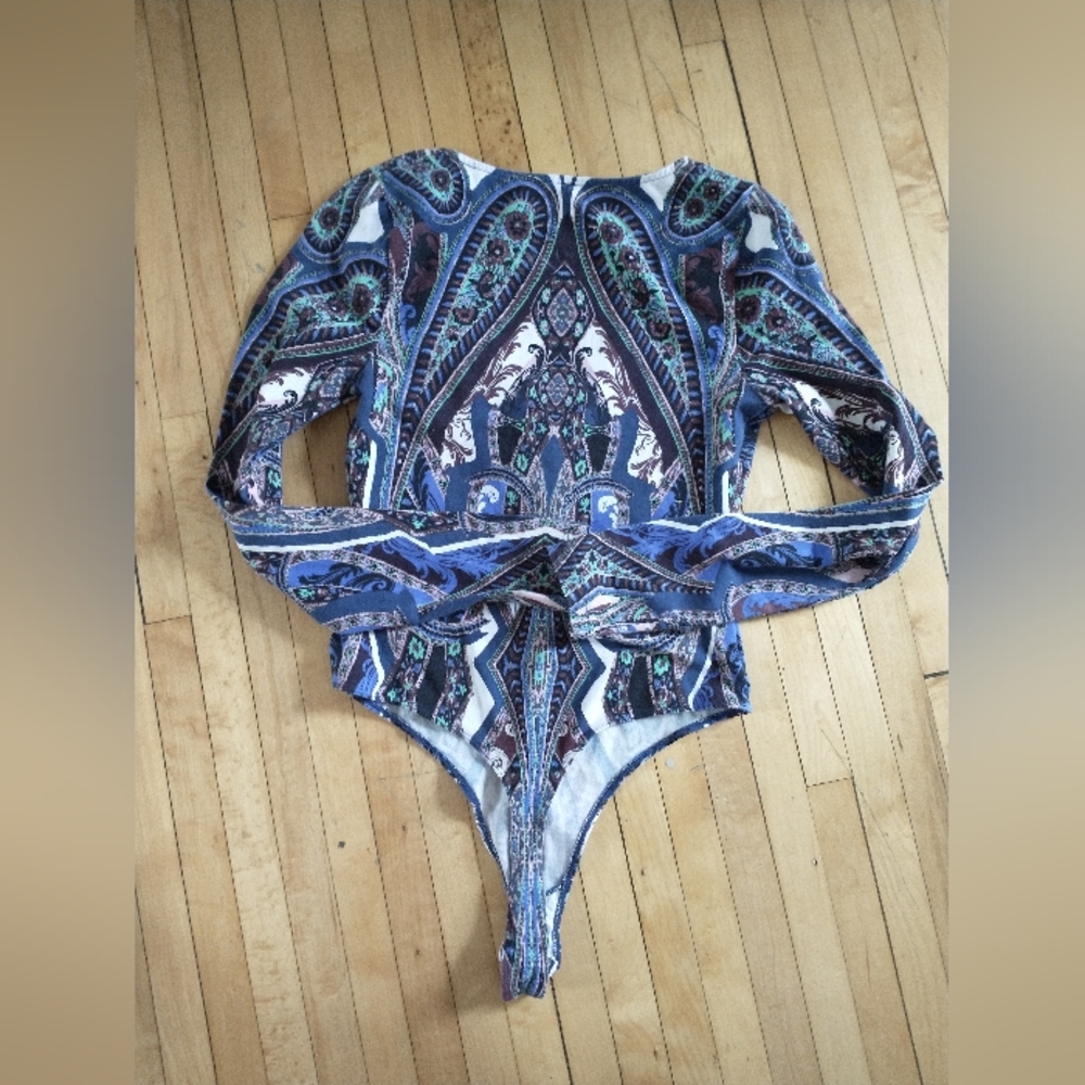 FREE PEOPLE Pick A Place Bodysuit Lace Up Front Long Sleeve Paisley Print Small - Picture 4 of 5